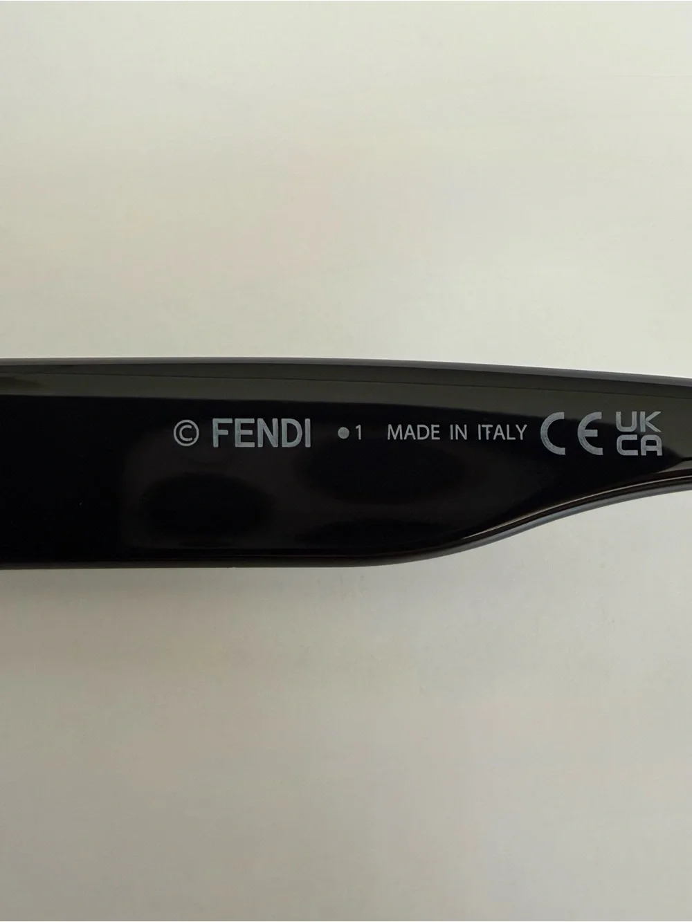 NEW!!! Fendi women sunglasses FE40191F 50E Authentic